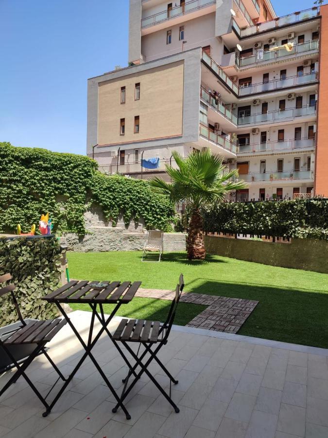 Appartamento Incantevole Con Parcheggio E Giardino Catania Exteriör bild